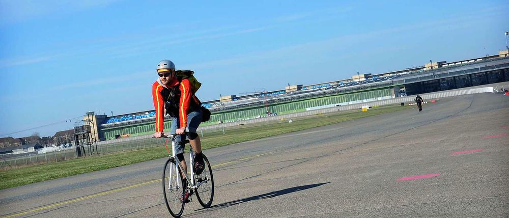 Aktivisten fürchten um die Freiheit am Tempelhofer Feld. 