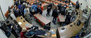 Einer der NSU-Opferanwälte will in Karlsruhe eine Videoübertragung des Prozesses durchsetzen.