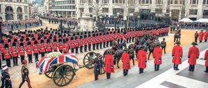 Goodbye: Die Briten nehmen Abschied von der umstrittenen Margaret Thatcher. 