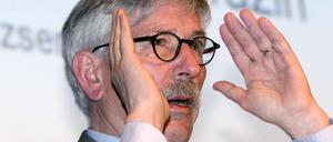 Ach hör mir auf! Nicht nur zum Thema Integrationspolitik hatte Thilo Sarrazin etwas beizusteuern. Vor zehn Jahren ärgerte sich der damalige Berliner Finanzsenator und Hobby-Stilkritiker über die Neigung der Berliner, Trainingsanzüge als alltagstaugliches Kleidungsstück zu begreifen. Seine dunkle Vorahnung bestätigte sich. Der Trend zur Lässigkeit hat längst das Abgeordnetenhaus ergriffen. 