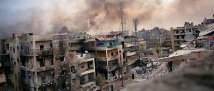 Die syrische Armee hat besonders die Stadt Aleppo unter Beschuss - US-Geheimdienste gehen jetzt davon aus, dass sie dabei auch in geringen Mengen chemische Kampfstoffe einsetzt.