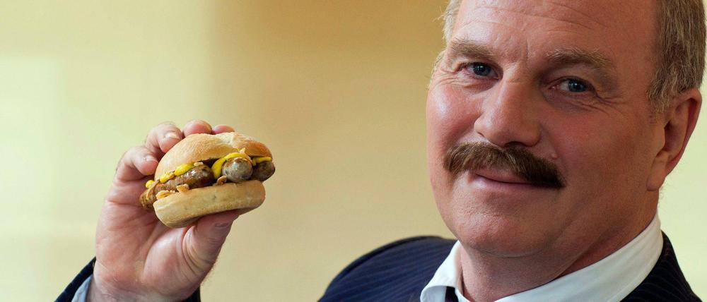 Früher trug er selbst Bart, heute wittert er hinter jeder Gesichtsbehaarung Christoph Daum: Bayern-Diktator Uli Hoeneß 