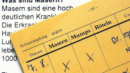 Kontrolle schützt. Auch die zwei Immunisierungen gegen Masern werden ins Impfbuch eingetragen – als lebenslanger Nachweis.