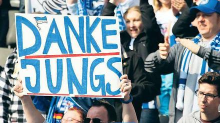 Junge, Junge. Für die Fans war klar, dass Hertha den Aufstieg an diesem Sonntag perfekt macht.