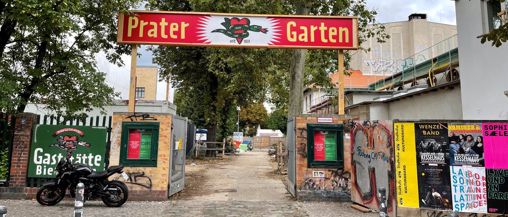 Original oder Fälschung? Dieses Werbeschild wurde nach einer Intervention der Pächterin wieder aufgestellt, doch die originale Anmutung ist dahin.