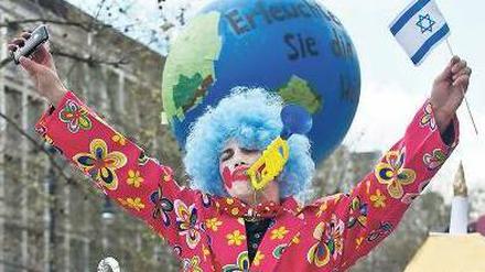 Spaß am Lustigsein: Auch dieser Clown nahm an der Parade teil.