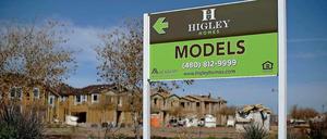 Neuer Hausboom in den USA. In Gilbert, Arizona werden neue Wohnviertel errichtet. 