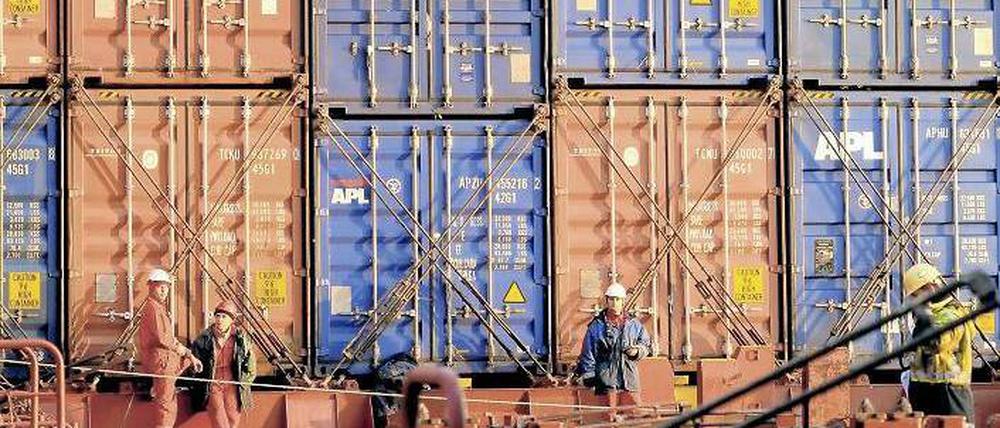 Lahme Kiste. Europa rutscht tiefer in die Krise. Der Aufschwung lässt auf sich warten, die Arbeitslosigkeit sinkt frühestens 2015. Foto: dpa