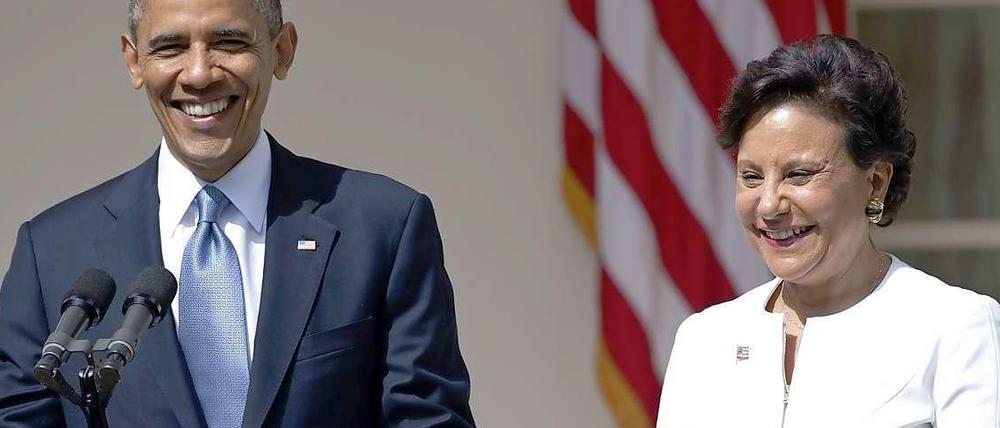 US-Präsident Barack Obama stellt seine neue Wirtschaftsministerin Penny Pritzker vor.