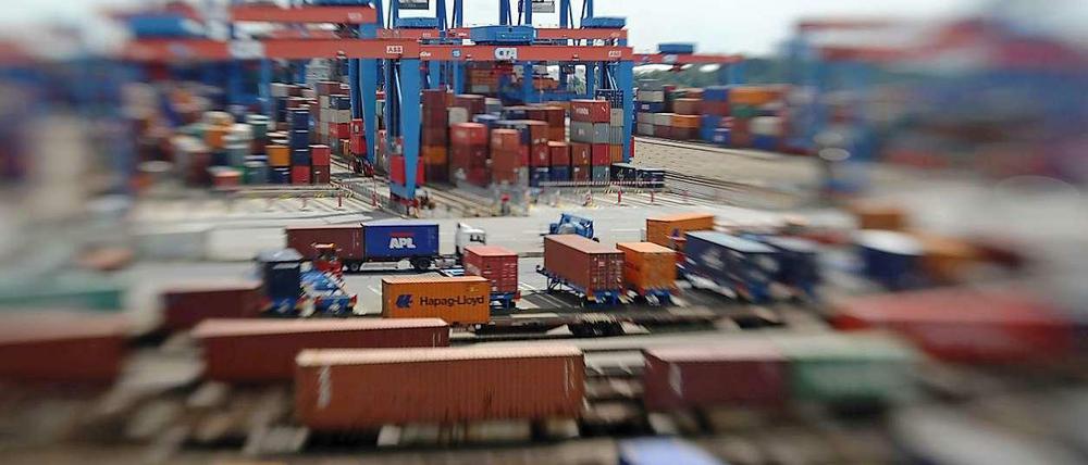 Der Export ist nicht mehr die Paradedisziplin der deutschen Wirtschaft. Das Bild zeigt das Containerterminal Hamburg-Altenwerder.