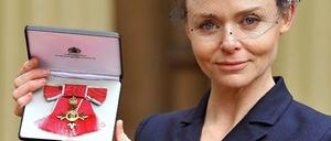 Designerin Stella McCartney bei der Verleihung des "Order of the British Empire" Ende März 2013.
