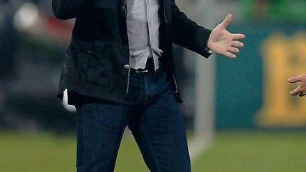 Schalkes Trainer Keller hat allen Grund zum Lachen.