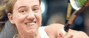 Auf die Zähne gebissen. Trotzdem verlor Mona Barthel das Auftaktmatch. Foto: dpa