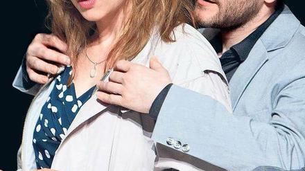 Stundenbekannte. Susanne Wolff als Lisa, Moritz Grove als Mark. F: Eventpress Hoensch