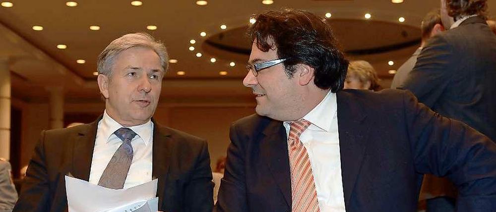 Der Vorstizende der Jüdischen Gemeinde Berlin, Gideon Joffe (r.), mit dem Regierenden Bürgermeister Klaus Wowereit.