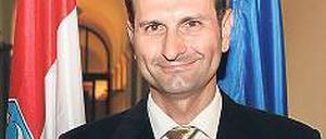 Miro Kovac ist seit 2008 Kroatiens Botschafter in Deutschland. Geboren wurde der 44-jährige Politikwissenschaftler in Split.
