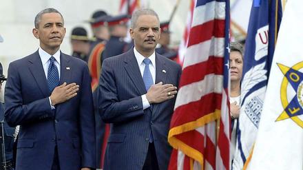 In der Kritik: US-Präsident Barack Obama (l.) und sein Justizminister Eric Holder.