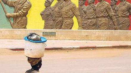 Ein Denkmal für das Militär in der malischen Hauptstadt Bamako. Foto: dpa