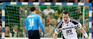 Kiels Dominik Klein feiert erst einen Treffer und kurz darauf die Meisterschaft.