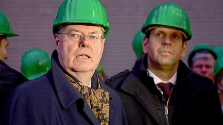 SPD-Kanzlerkandidat Peer Steinbrück stellt am Montag die ersten drei Mitglieder seines Wahlkampfteams vor.