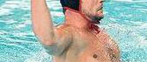 Vor dem Abwurf. Marko Stamm will mit den Wasserfreunden angreifen. Foto: Rudel