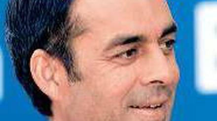 Raus aus dem Büro. Robin Dutt möchte Trainer in Bremen werden. Foto: dpa