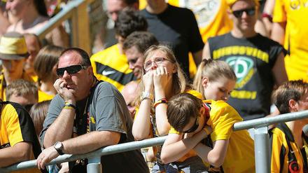 Fans von Dynamo Dresden im Stadion.