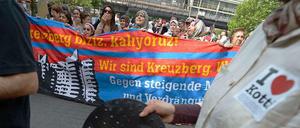 Schon seit einem Jahr protestieren Anwohner am Kottbusser Tor gegen zu hohe Mieten.