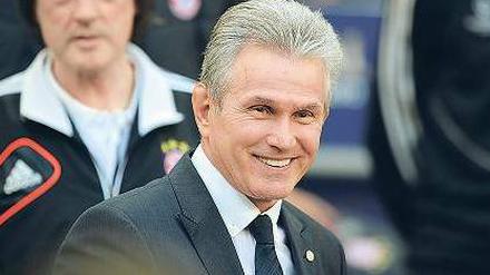 Das Beste kommt zum Schluss. Jupp Heynckes hat gut Lächeln in Wembley, am Samstag im Pokalfinale kann er seine Zeit beim FC Bayern sogar mit dem Triple beenden. Foto: AFP