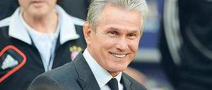Das Beste kommt zum Schluss. Jupp Heynckes hat gut Lächeln in Wembley, am Samstag im Pokalfinale kann er seine Zeit beim FC Bayern sogar mit dem Triple beenden. Foto: AFP