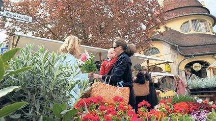 Lebendiges Zehlendorf, zum Beispiel beim Markt am Mexikoplatz.
