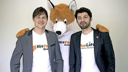 Serien-Gründer und Chef der Hit-Fox Group Jan Beckers und Kaya Taner, Mitgründer und Chef von App-Lift, können sich über den erfolgreichen Abschluss einer neuen Finanzierungsrunde freuen.