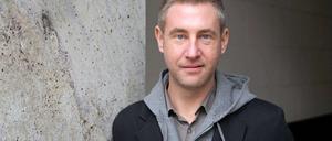 Florian Bublys hat die Junglehrerinitiative "Bildet Berlin" gegründet und heizt mit seinen Forderungen und Aktionen dem Senat und der GEW ein.