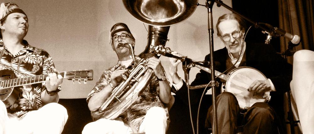 Die alten Lieder: Robert Crumb (mit Banjo) bei einer Musikeinlage.