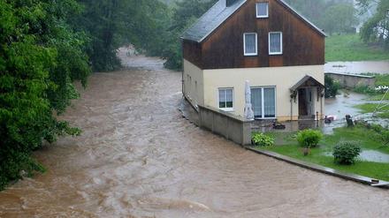 Hochwasser in Sachsen: Viele Flüsse, sowie hier die Würschnitz in Chemnitz, sind über die Ufer getreten.