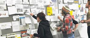 Viele Studenten suchen verzweifelt Unterkünfte.