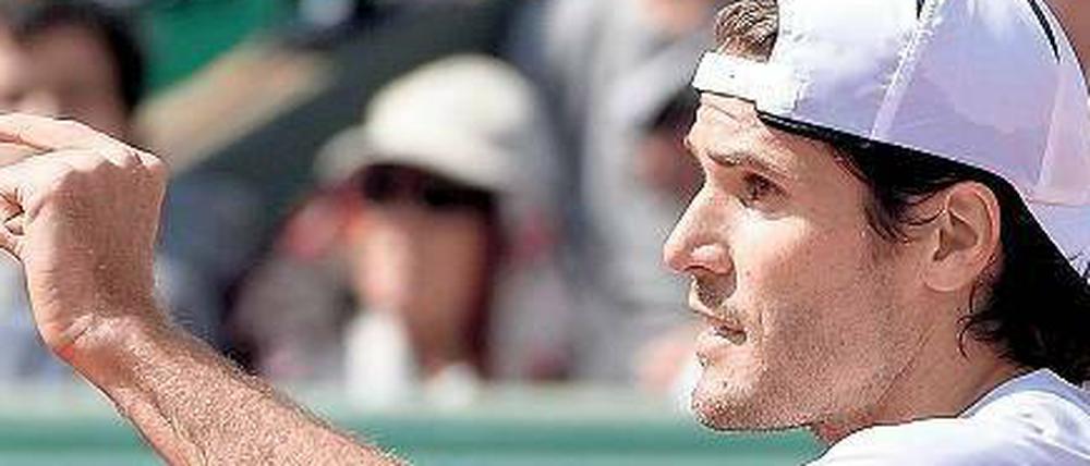 So viel fehlt. Thomas Haas verliert den zweiten Satz erst im Tiebreak.