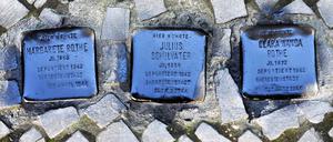 Die beschmierten Stolpersteine in Friedenau.