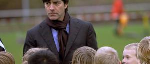 Der Jugend ein Vorbild. Auch Bundestrainer Jogi Löw engagiert sich beim Halbwuchs.
