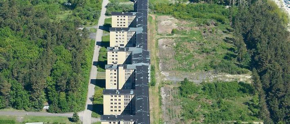 Mega-Bau Prora. Die Investoren werben mit Meer, Sonne und Denkmalschutzabschreibung. Geschichte gerät da zur Nebensache.