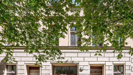 In den letzten zwölf Monaten hat die Gewobag rund 5500 Wohnungen in verschiedenen Stadtteilen aufgekauft. Neu im Bestand: das Haus in der Naunynstraße 30 in Berlin-Kreuzberg.