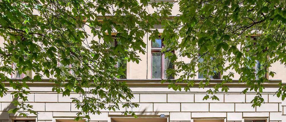 In den letzten zwölf Monaten hat die Gewobag rund 5500 Wohnungen in verschiedenen Stadtteilen aufgekauft. Neu im Bestand: das Haus in der Naunynstraße 30 in Berlin-Kreuzberg.