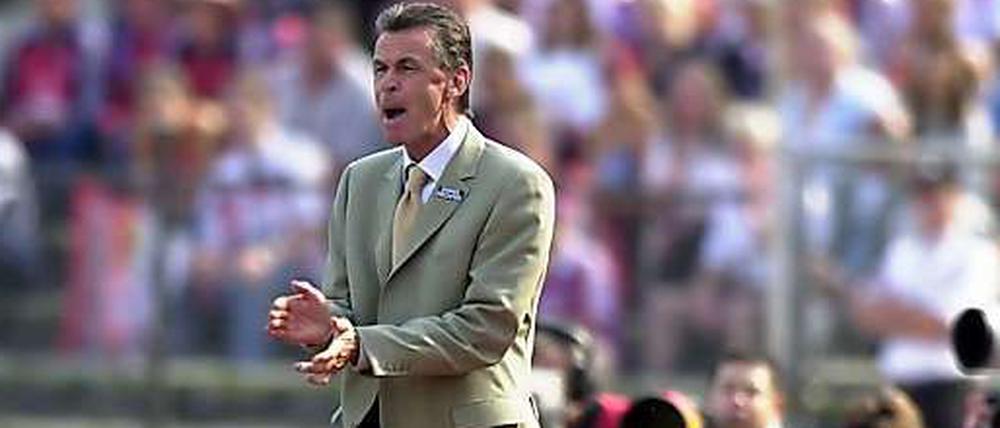 Immer nah am Spielfeld. Hitzfeld als Bayern-Trainer.