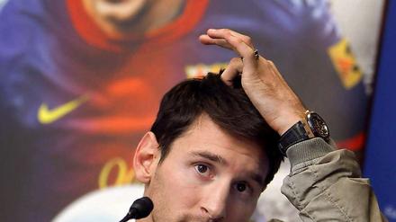 Äh.... Messi wird sich demnächst zu erklären haben. Die spanische Staatsanwaltschaft legt ihm Steuerbetrug zur Last.