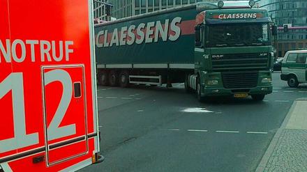 Der Unfall ereignete sich, als der LKW nach rechts abbog.