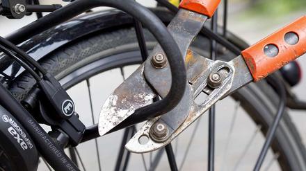 Die Polizei hat in Spandau zwei Fahrraddiebe gefasst.