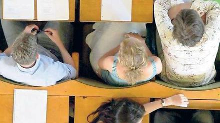 Studier doch lieber in Berlin! Bei der Suche nach neuen Einnahmequellen hat Finanzsenator Ulrich Nußbaum auch die Studenten in den Blick genommen. 