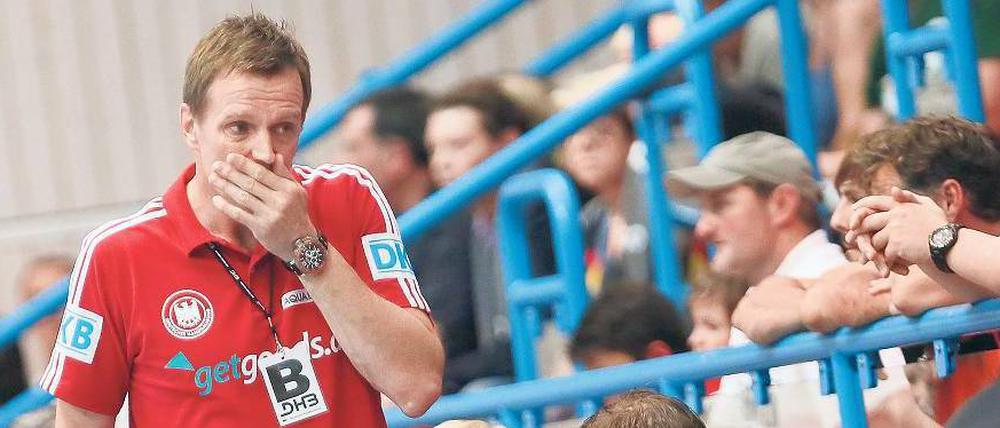 Schaum vorm Mund. Heuberger wertet den Auftritt Montenegros als unsportlich.