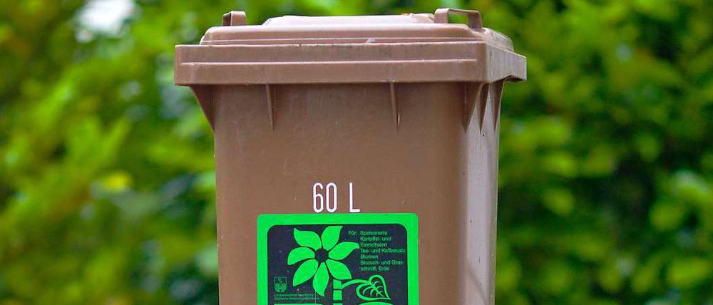 Bio-Tonnen sollen in Berlin ab 2015 rund 20 Prozent billiger werden. Dafür will die BSR aber eine Ökogebühr erheben. 