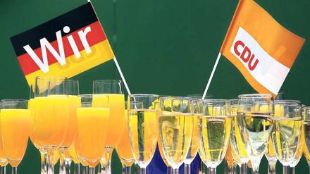 „Das WIR entscheidet“ – so lautet der Wahlslogan der SPD. Die Union nimmt den Wettbewerb ums WIR-Gefühl gern auf.